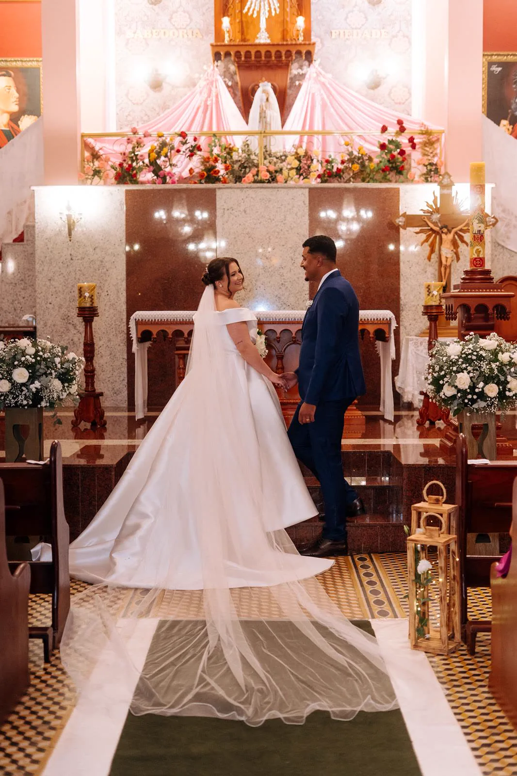 Cumplicidade no altar